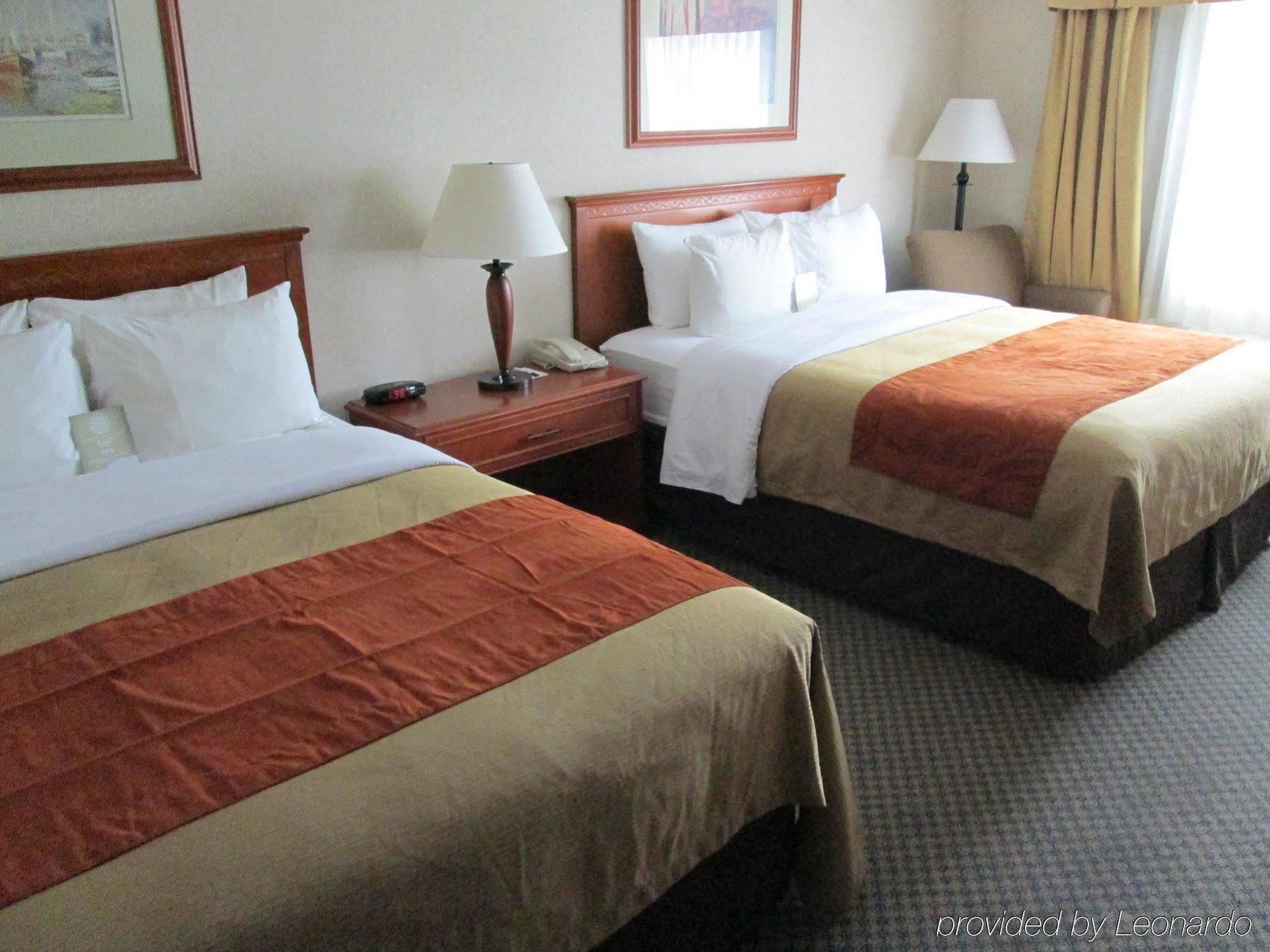 Comfort Inn & Suites Виктория Экстерьер фото