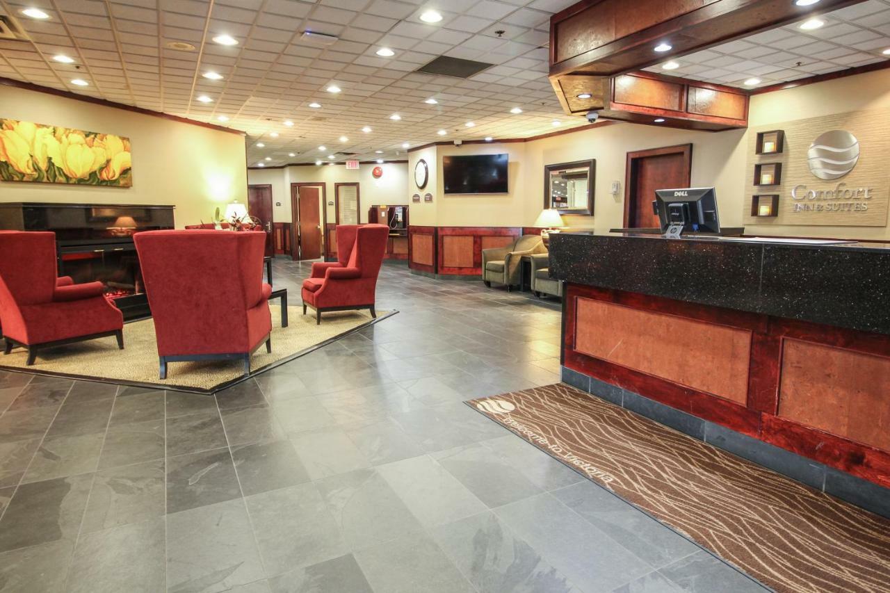 Comfort Inn & Suites Виктория Экстерьер фото