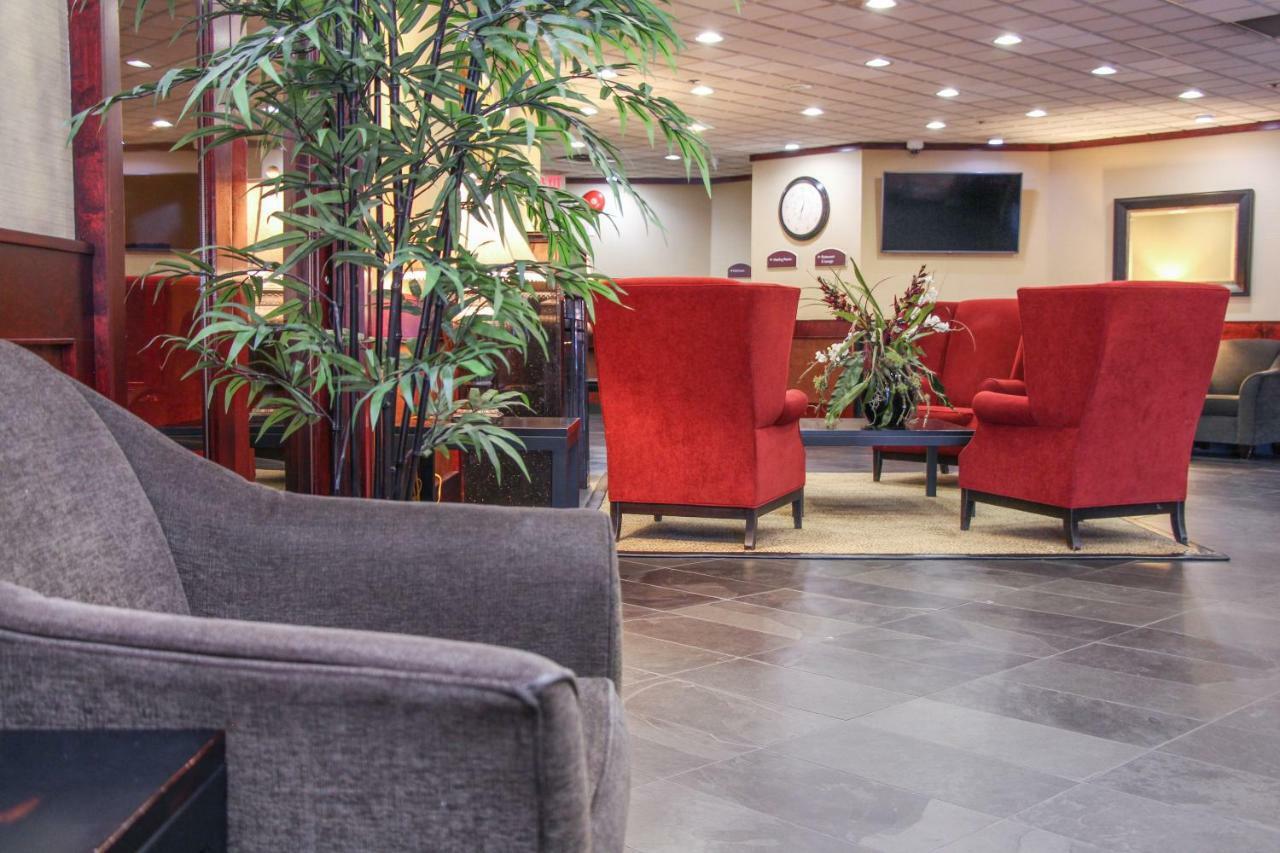 Comfort Inn & Suites Виктория Экстерьер фото